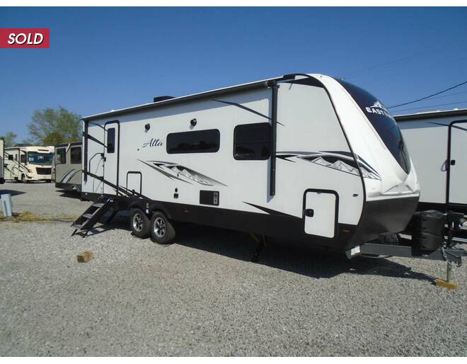 2022 East to West Alta 2600KRB Travel Trailer at Arrowhead Camper Sales, Inc. STOCK# N06087 Photo 3