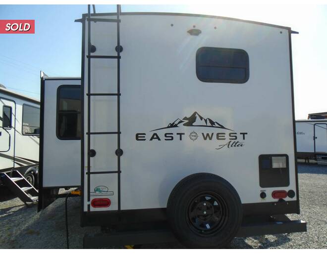 2022 East to West Alta 2600KRB Travel Trailer at Arrowhead Camper Sales, Inc. STOCK# N06087 Photo 11