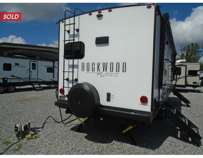 2024 Rockwood Ultra Lite 2614BS Travel Trailer at Arrowhead Camper Sales, Inc. STOCK# N90356 Photo 9