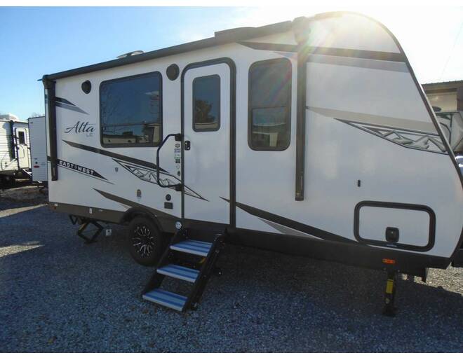 2024 East to West Alta LE 1600MRB Travel Trailer at Arrowhead Camper Sales, Inc. STOCK# N00569 Photo 3
