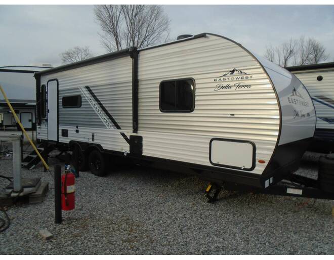 2024 East to West Della Terra LE 240RLLE Travel Trailer at Arrowhead Camper Sales, Inc. STOCK# N01214 Photo 3