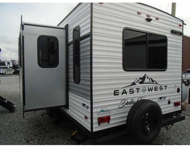 2024 East to West Della Terra LE 240RLLE Travel Trailer at Arrowhead Camper Sales, Inc. STOCK# N01214 Photo 9