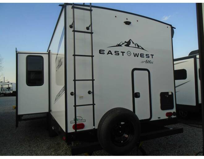 2024 East to West Alta 2800KBH Travel Trailer at Arrowhead Camper Sales, Inc. STOCK# N09984 Photo 12
