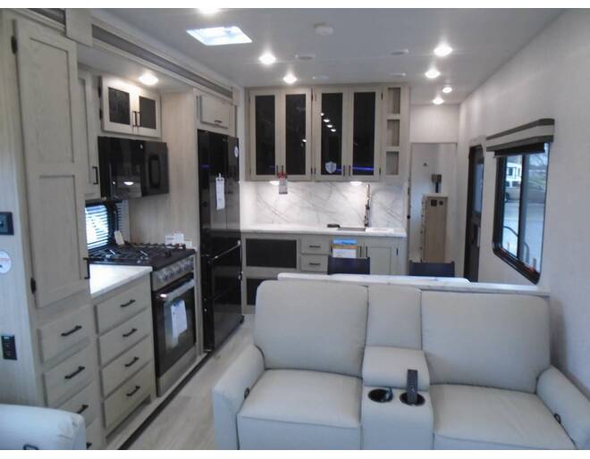 2024 East to West Alta 3250KXT Travel Trailer at Arrowhead Camper Sales, Inc. STOCK# N10281 Photo 23