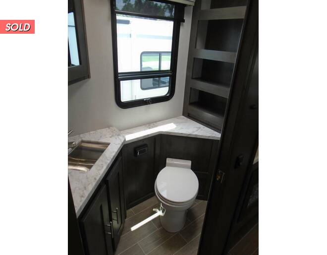 2022 Georgetown 5 Series GT5 Ford 34H5 Class A at Arrowhead Camper Sales, Inc. STOCK# N13360 Photo 23