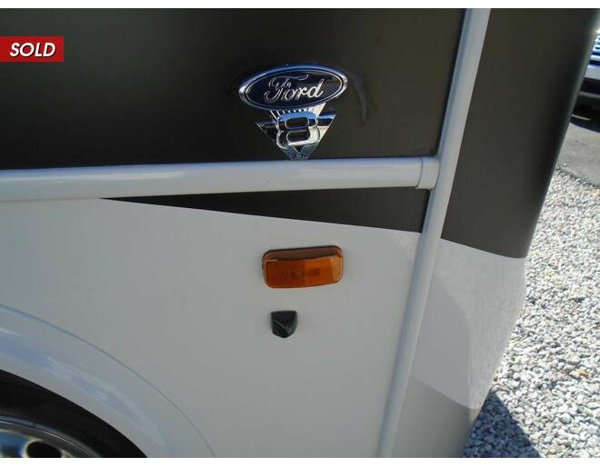 2023 FR3 Ford F-53 Crossover 30DS Class A at Arrowhead Camper Sales, Inc. STOCK# N11610 Photo 4