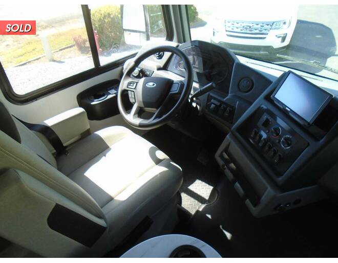 2023 FR3 Ford F-53 Crossover 30DS Class A at Arrowhead Camper Sales, Inc. STOCK# N11610 Photo 27