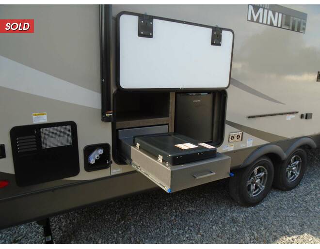2023 Rockwood Mini Lite 2506S Travel Trailer at Arrowhead Camper Sales, Inc. STOCK# N52919 Photo 9