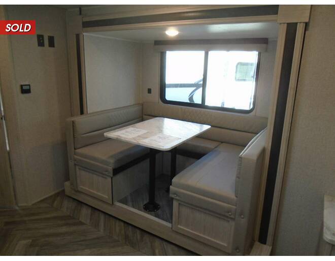 2023 East to West Della Terra LE 175BHLE Travel Trailer at Arrowhead Camper Sales, Inc. STOCK# N12678 Photo 12