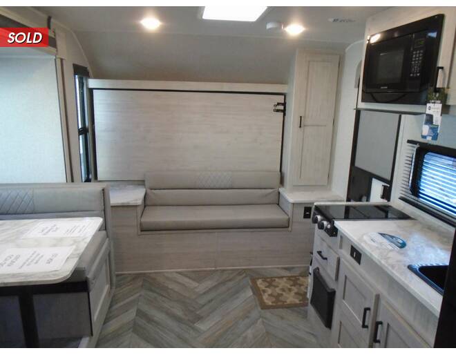 2023 East to West Della Terra LE 175BHLE Travel Trailer at Arrowhead Camper Sales, Inc. STOCK# N12678 Photo 21