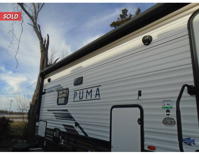 2023 Palomino Puma 28BHFQ Travel Trailer at Arrowhead Camper Sales, Inc. STOCK# N18919 Photo 9