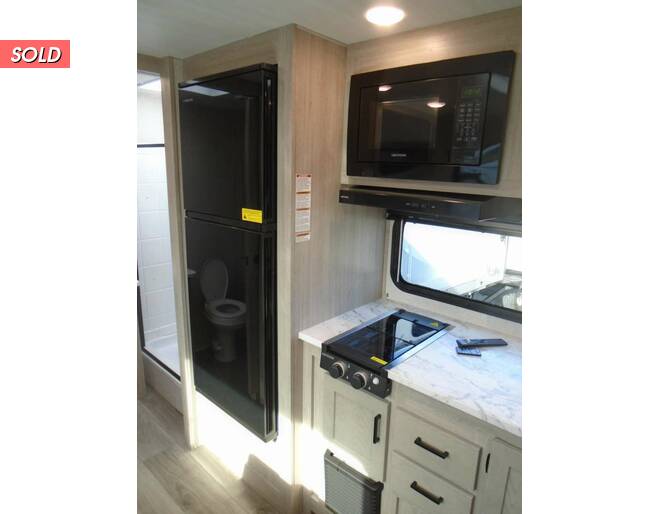 2023 East to West Alta LE 1600MRB Travel Trailer at Arrowhead Camper Sales, Inc. STOCK# N08603 Photo 17