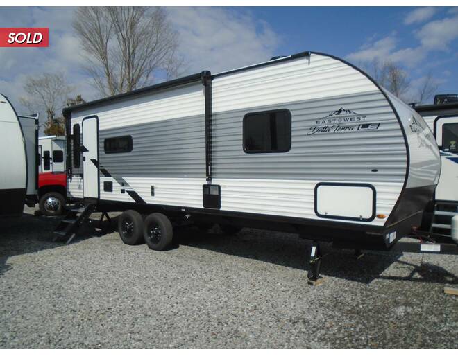 2023 East to West Della Terra LE 240RLLE Travel Trailer at Arrowhead Camper Sales, Inc. STOCK# N00165 Photo 3