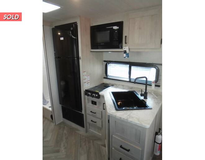 2023 East to West Della Terra LE 240RLLE Travel Trailer at Arrowhead Camper Sales, Inc. STOCK# N00165 Photo 13
