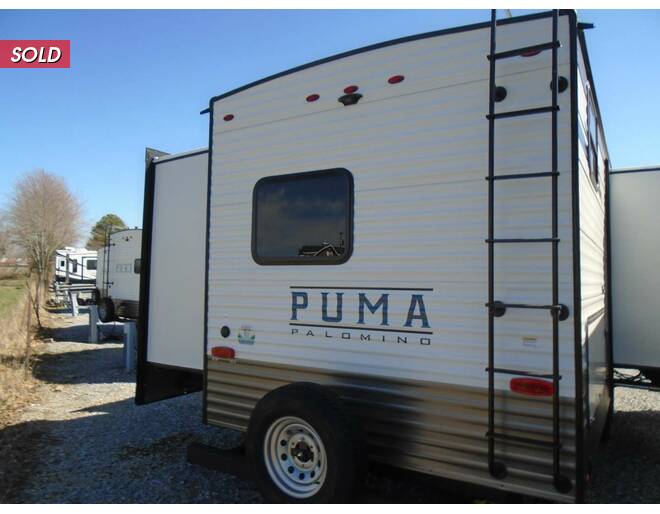 2023 Palomino Puma 32BHFS Travel Trailer at Arrowhead Camper Sales, Inc. STOCK# N99595 Photo 11