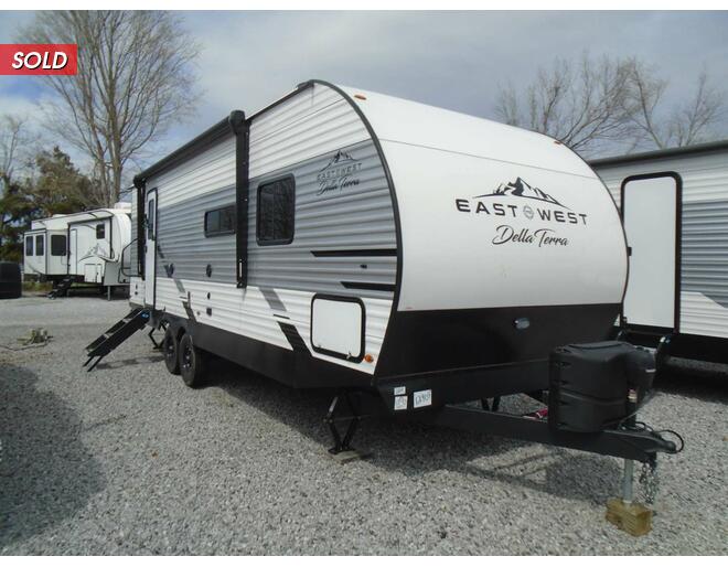2023 East to West Della Terra 261RB Travel Trailer at Arrowhead Camper Sales, Inc. STOCK# N12909 Photo 2