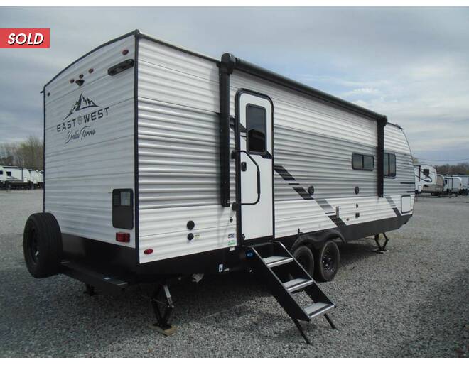 2023 East to West Della Terra 261RB Travel Trailer at Arrowhead Camper Sales, Inc. STOCK# N12909 Photo 6