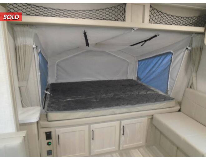 2023 Rockwood Roo Expandable 233S Travel Trailer at Arrowhead Camper Sales, Inc. STOCK# N88210 Photo 17