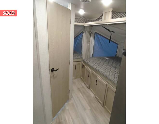 2023 Rockwood Roo Expandable 233S Travel Trailer at Arrowhead Camper Sales, Inc. STOCK# N88210 Photo 26
