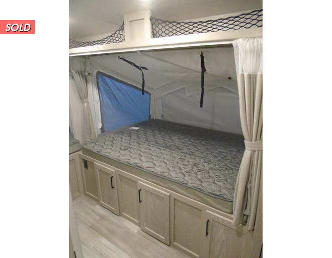2023 Rockwood Roo Expandable 233S Travel Trailer at Arrowhead Camper Sales, Inc. STOCK# N88210 Photo 30