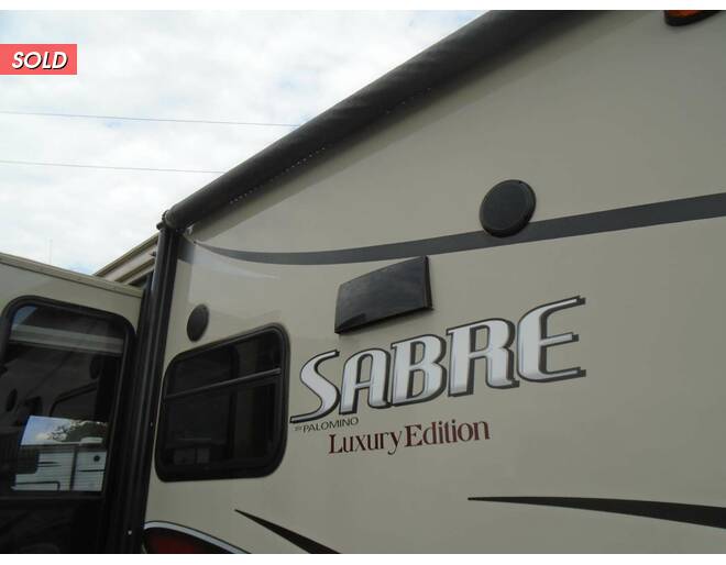 2014 Palomino Sabre 320RETS Travel Trailer at Arrowhead Camper Sales, Inc. STOCK# U09423 Photo 6