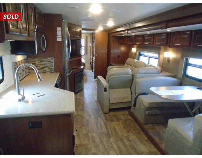 2016 Georgetown Ford 335DS Class A at Arrowhead Camper Sales, Inc. STOCK# U07114 Photo 14
