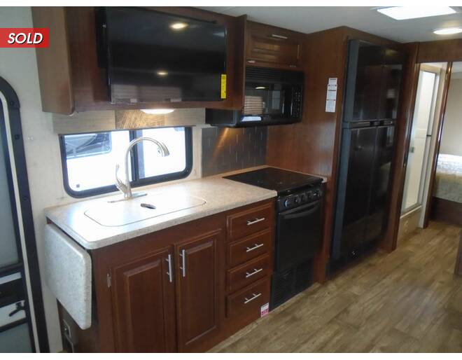 2017 FR3 Ford Crossover 30DS Class A at Arrowhead Camper Sales, Inc. STOCK# UU06313 Photo 18