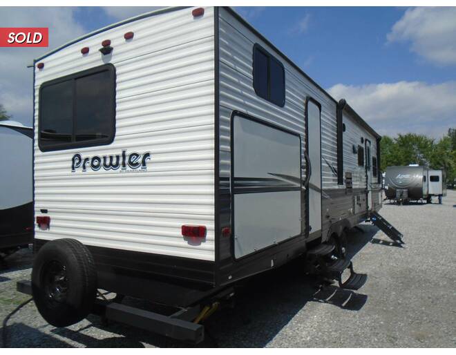 2020 Heartland Prowler 320BH Travel Trailer at Arrowhead Camper Sales, Inc. STOCK# U30622 Photo 10