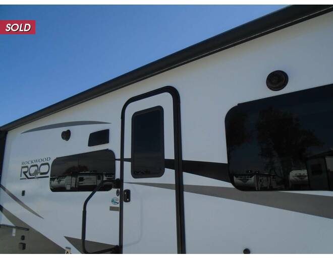 2024 Rockwood Roo Expandable 233S Travel Trailer at Arrowhead Camper Sales, Inc. STOCK# N90235 Photo 10