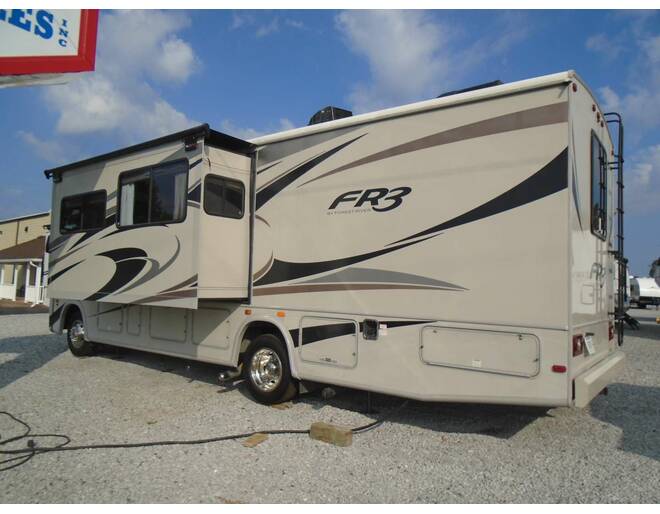 2017 FR3 Ford Crossover 30DS Class A at Arrowhead Camper Sales, Inc. STOCK# U02425 Photo 11