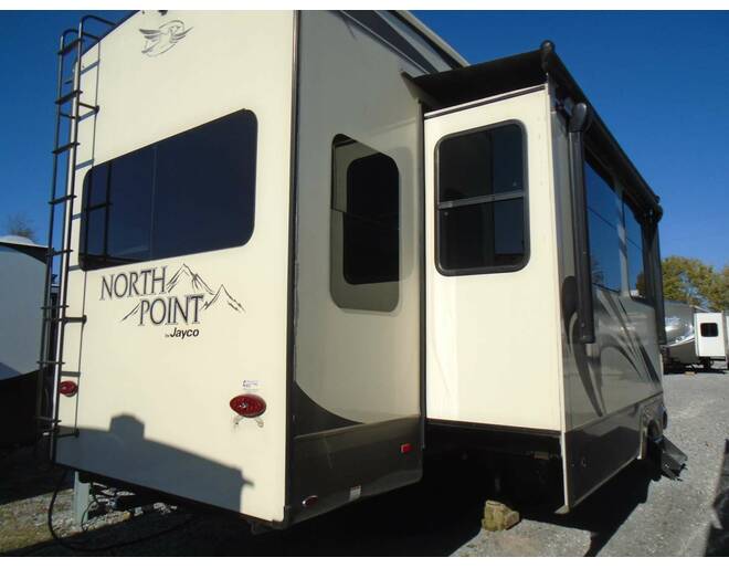 2019 Jayco North Point 315RLTS Fifth Wheel at Arrowhead Camper Sales, Inc. STOCK# UC0123 Photo 9