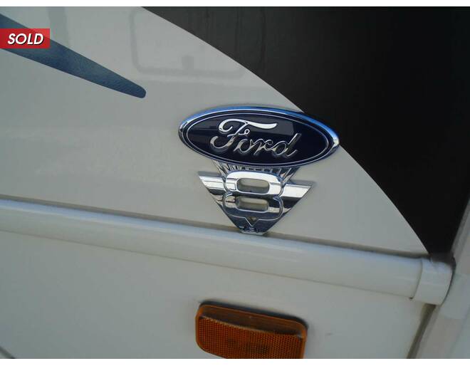 2021 FR3 Ford Crossover 30DS Class A at Arrowhead Camper Sales, Inc. STOCK# U09394 Photo 4