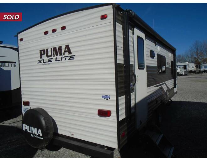 2019 Palomino Puma XLE Lite 21FBC Travel Trailer at Arrowhead Camper Sales, Inc. STOCK# 03514 Photo 8