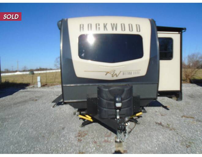 2022 Rockwood Ultra Lite 2608BS Travel Trailer at Arrowhead Camper Sales, Inc. STOCK# U81748 Photo 2