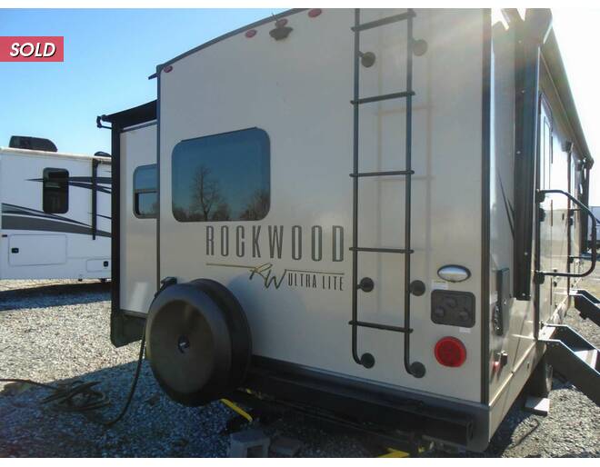 2022 Rockwood Ultra Lite 2608BS Travel Trailer at Arrowhead Camper Sales, Inc. STOCK# U81748 Photo 11