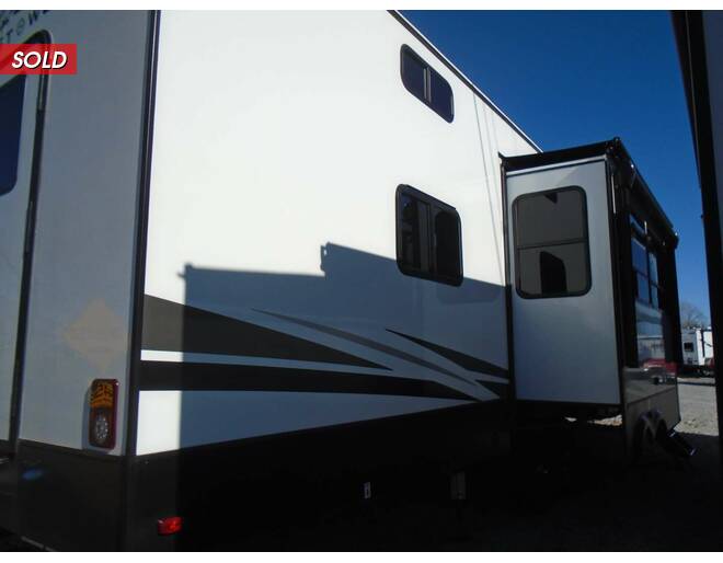 2024 East to West Ahara 390DS Fifth Wheel at Arrowhead Camper Sales, Inc. STOCK# N00698 Photo 9