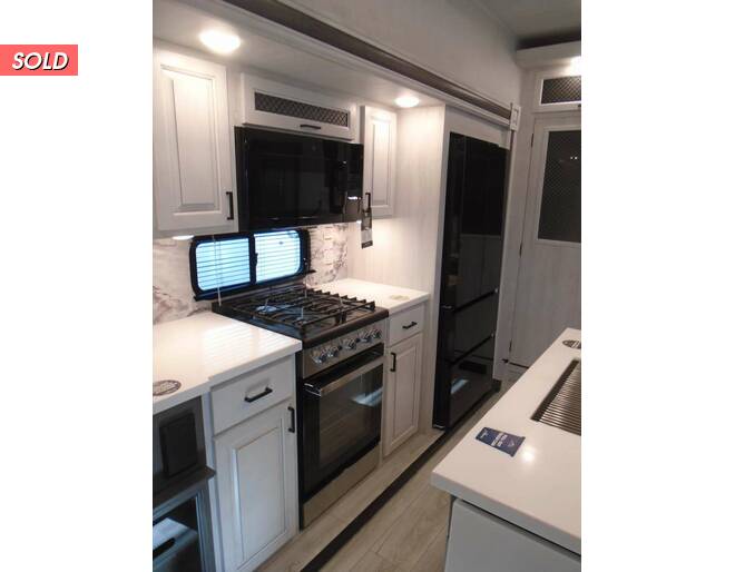 2024 East to West Ahara 390DS Fifth Wheel at Arrowhead Camper Sales, Inc. STOCK# N00698 Photo 22