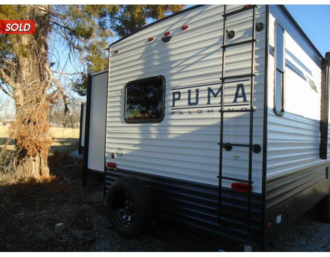 2024 Palomino Puma 32RBFQ2 Travel Trailer at Arrowhead Camper Sales, Inc. STOCK# NN01618 Photo 12