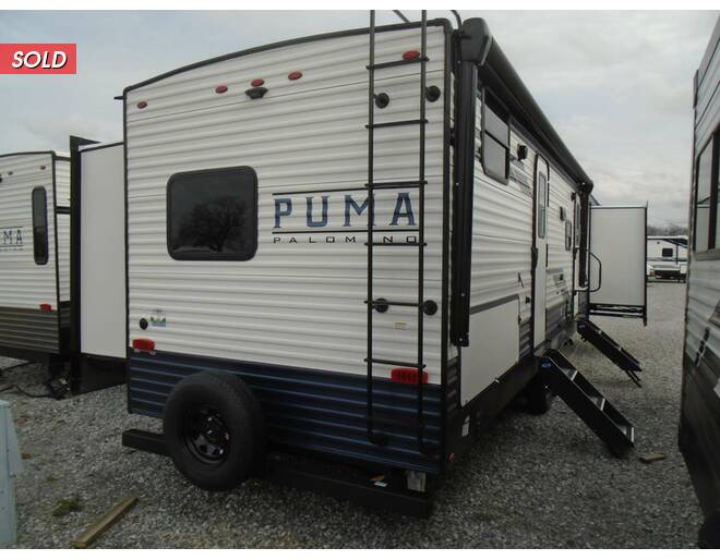 2024 Palomino Puma 32BHQS Travel Trailer at Arrowhead Camper Sales, Inc. STOCK# N01821 Photo 12