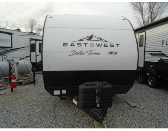 2024 East to West Della Terra LE 240RLLE Travel Trailer at Arrowhead Camper Sales, Inc. STOCK# N01214 Photo 2
