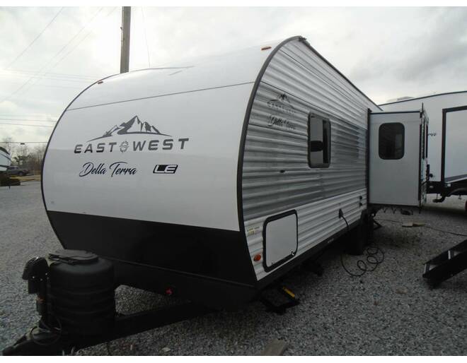 2024 East to West Della Terra LE 240RLLE Travel Trailer at Arrowhead Camper Sales, Inc. STOCK# N01214 Photo 10