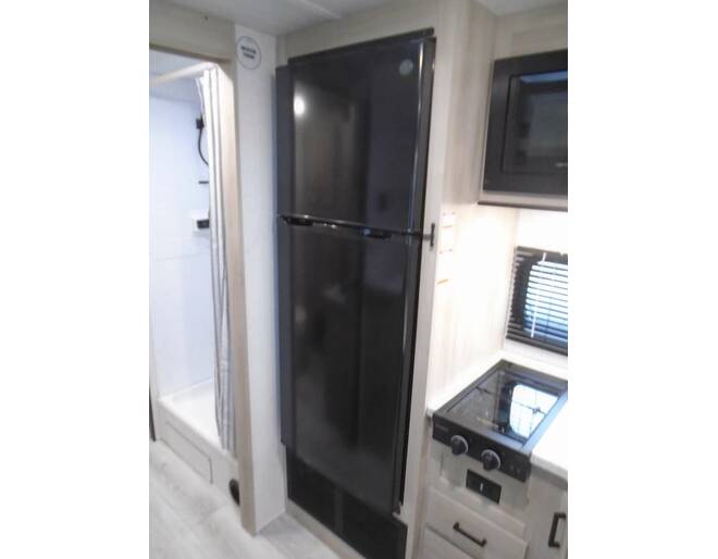 2024 East to West Della Terra LE 240RLLE Travel Trailer at Arrowhead Camper Sales, Inc. STOCK# N01214 Photo 17