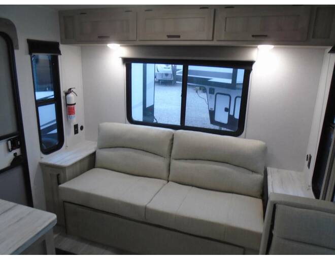 2024 East to West Della Terra LE 240RLLE Travel Trailer at Arrowhead Camper Sales, Inc. STOCK# N01214 Photo 19