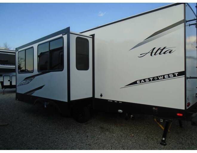 2024 East to West Alta 2800KBH Travel Trailer at Arrowhead Camper Sales, Inc. STOCK# N09984 Photo 14