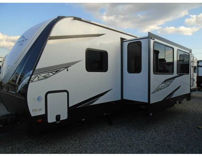 2024 East to West Alta 2800KBH Travel Trailer at Arrowhead Camper Sales, Inc. STOCK# N09984 Photo 15