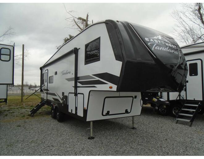 2024 East to West Tandara 26RD Fifth Wheel at Arrowhead Camper Sales, Inc. STOCK# N12795 Exterior Photo