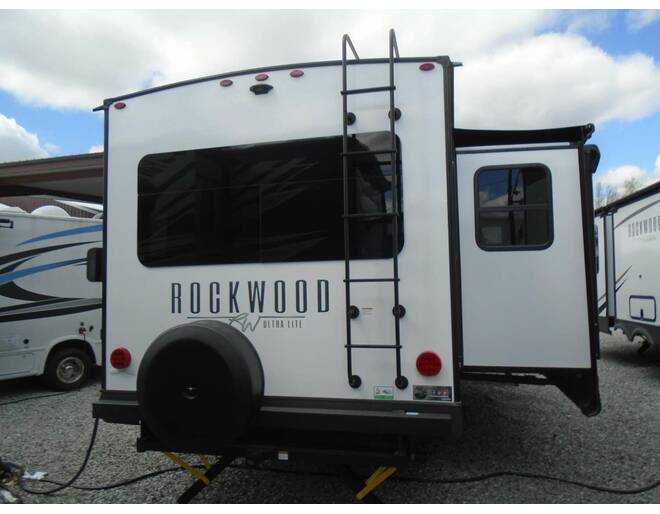 2024 Rockwood Ultra Lite 2906BS Travel Trailer at Arrowhead Camper Sales, Inc. STOCK# N92666 Photo 8