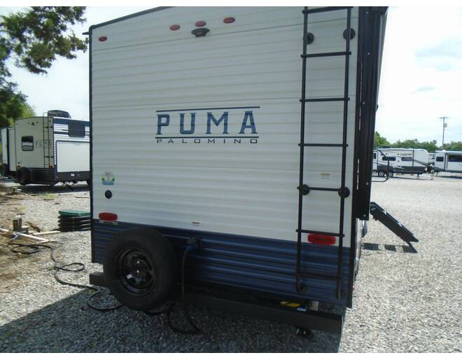 2024 Palomino Puma 25BHS Travel Trailer at Arrowhead Camper Sales, Inc. STOCK# N21197 Photo 13